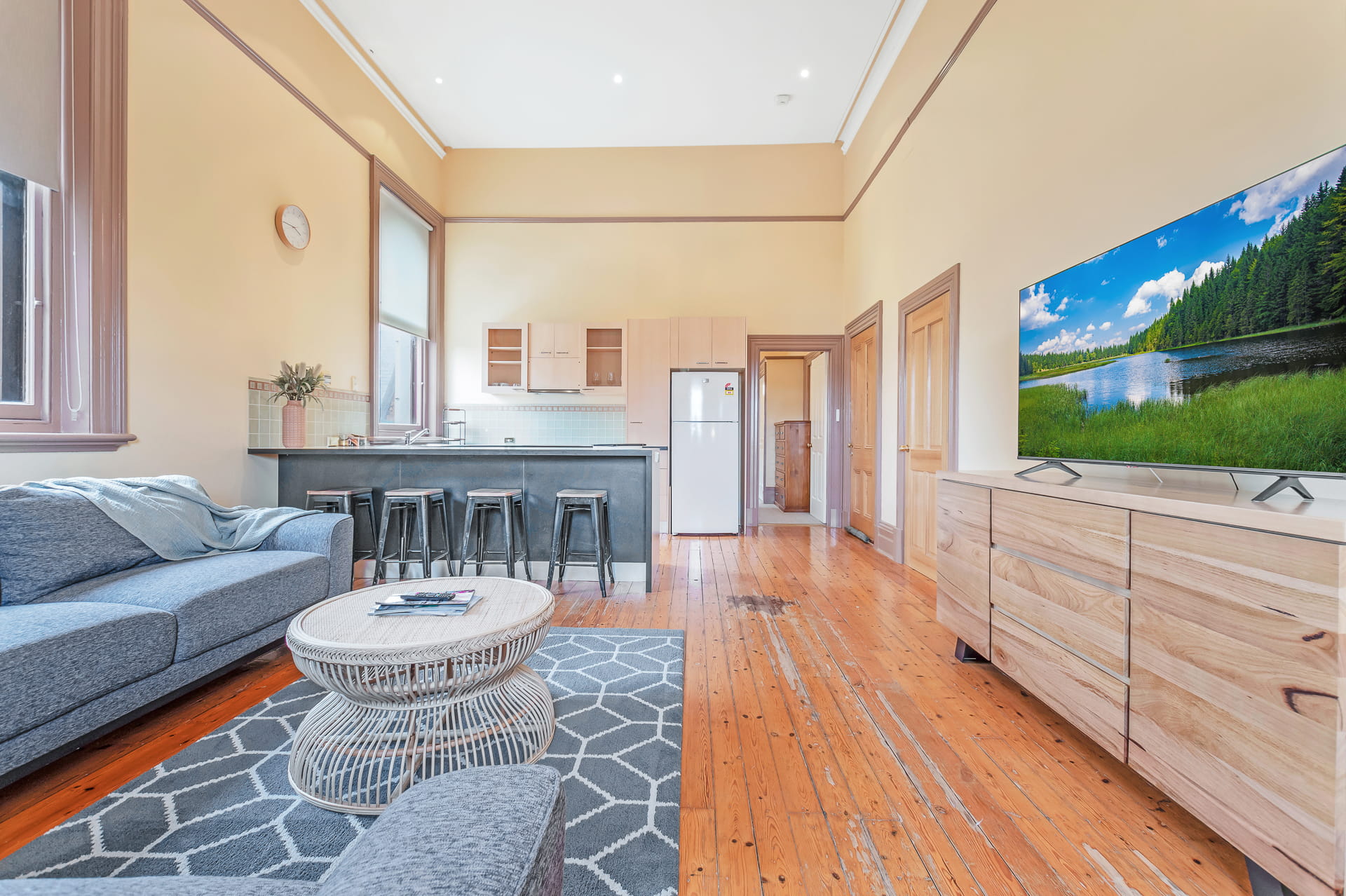 apartment-lounge