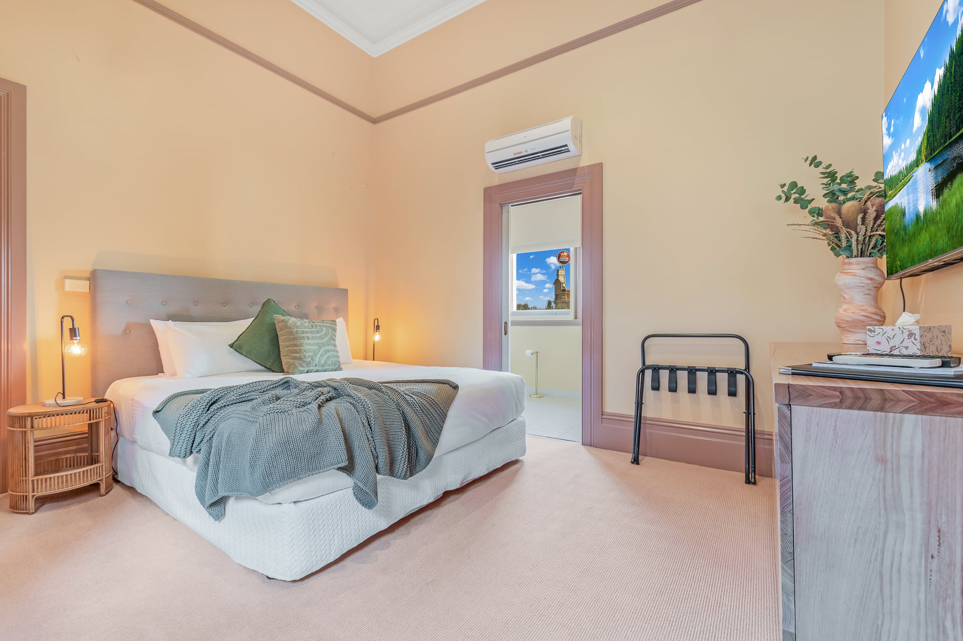 treasury-bed